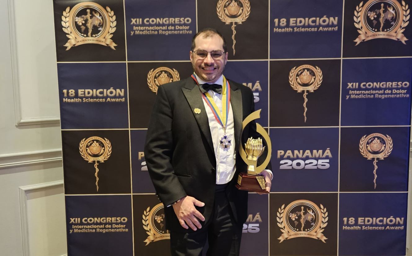 El Dr. Diego Sturletti recibe el prestigioso Health Sciences Award® 2025